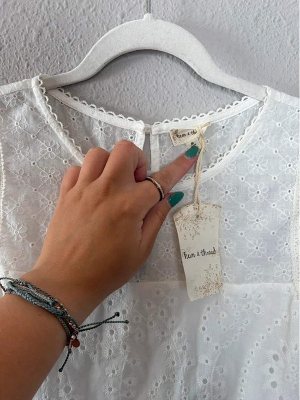 NWT Hem & Thread eyelet white dress size M. 100% cotton - Picture 2 of 4